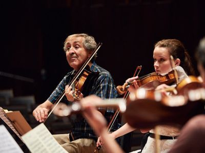Violinist Levon Chilingirian playing in Guildhall chamber ensemble